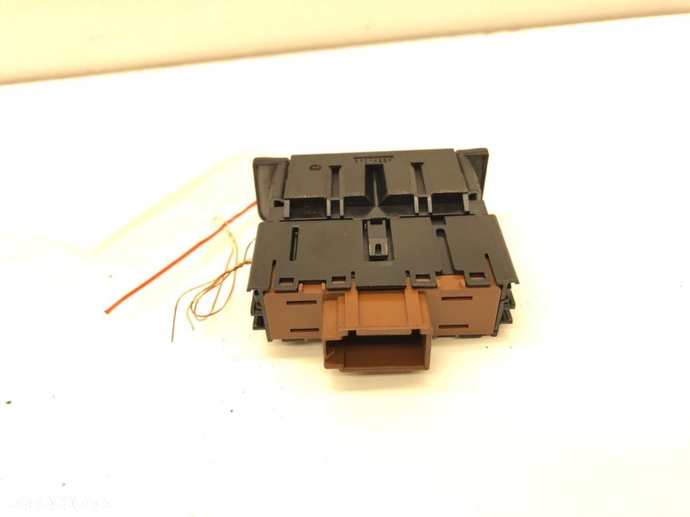 PRZYCISK GUZIK START STOP  MAN TGE Autobus 2017 - 2022 2.0 TDI 130 kW [177 KM] olej napędowy 2017 - - 2