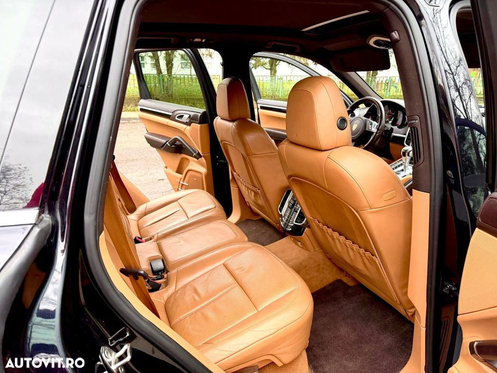 Porsche Cayenne Tiptronic S - 9