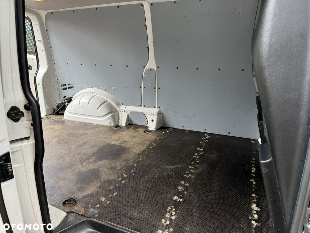 Volkswagen Transporter - 26