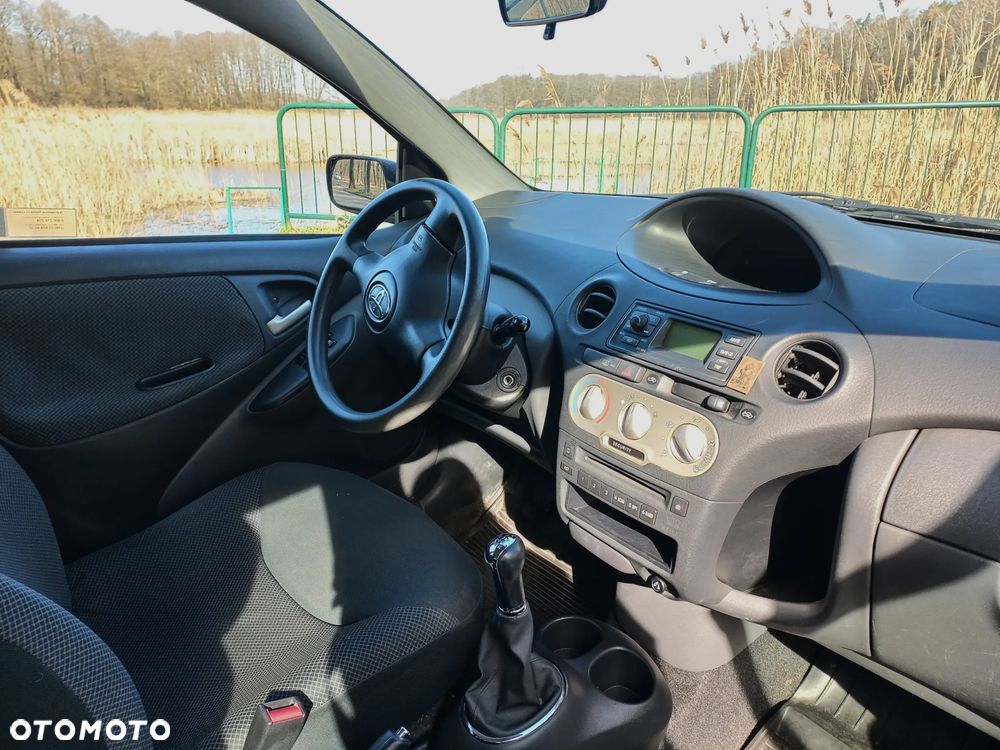 Toyota Yaris 1.0 Base - 14