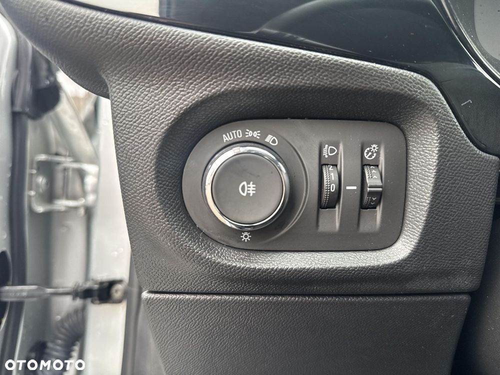 Opel Corsa 1.2 Edition S&S - 20