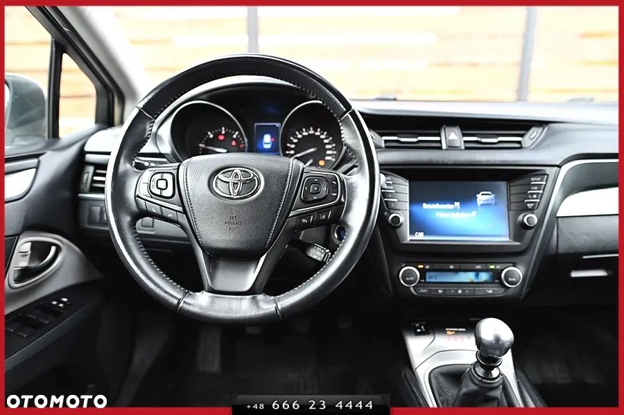 Toyota Avensis Touring Sports 1.6 D-4D Executive - 18