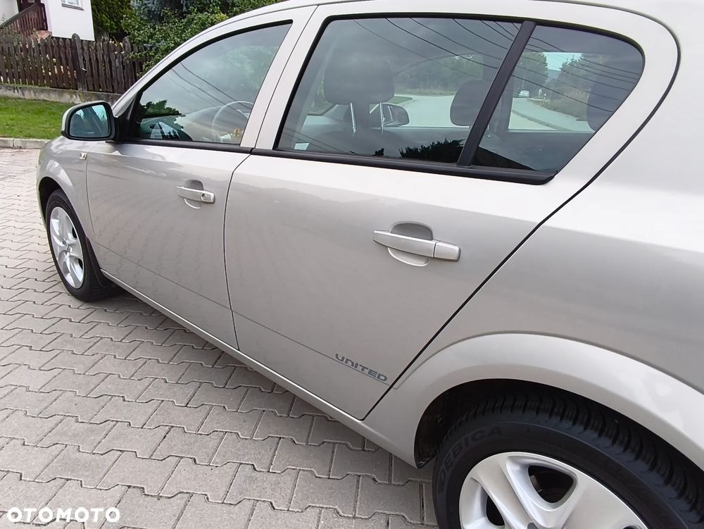 Opel Astra - 12