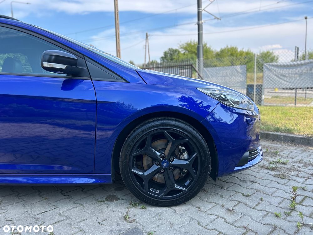 Ford Focus ST - 6