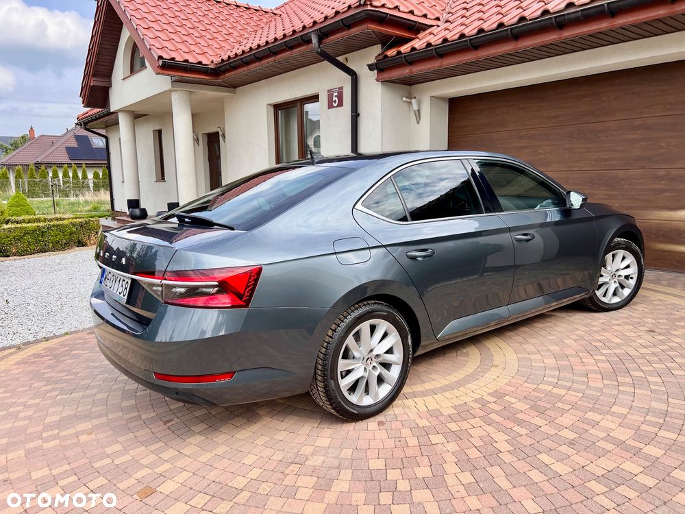 Skoda Superb ver-2-0-tdi-scr-ambition-dsg - 4