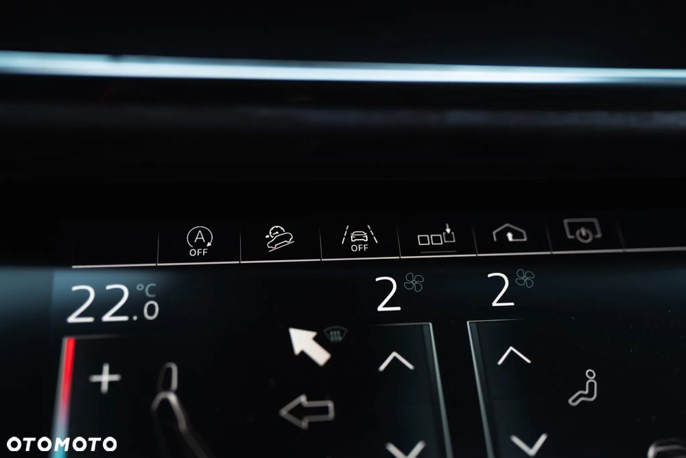 Audi Q8 SUV TFSI quattro 250 kW tiptronic S line business - 33