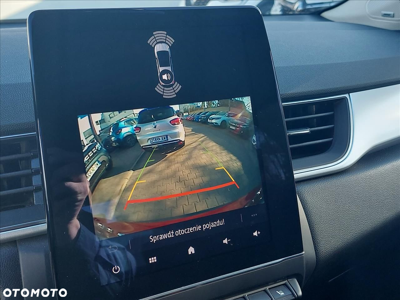 Renault Captur - 16