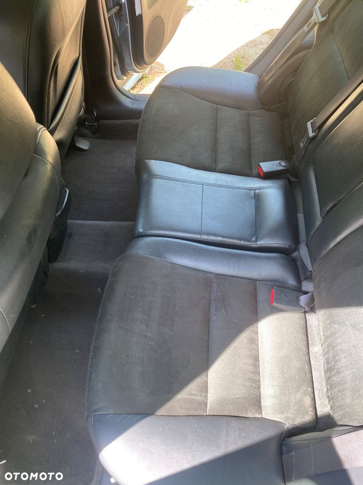 Honda Accord Tourer 2.0 i Automatik Comfort - 10