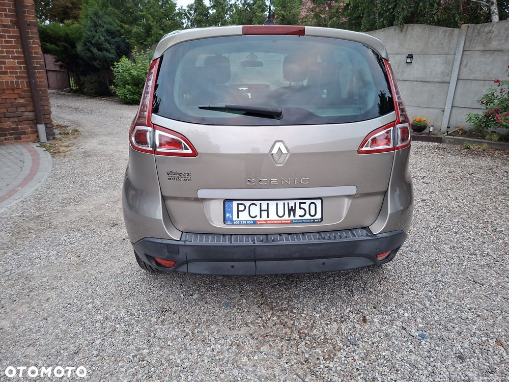 Renault Scenic 2.0 16V Emotion - 10