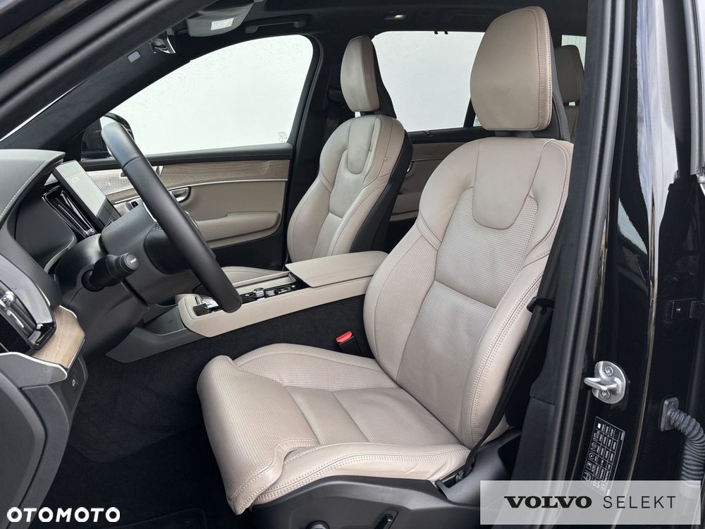 Volvo XC 90 - 8