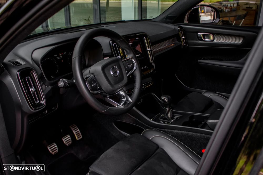 Volvo XC 40 T3 Momentum - 19