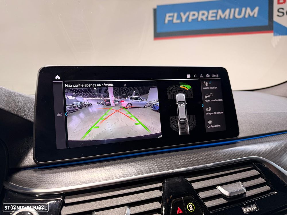 BMW 530 e Pack Desportivo M - 35