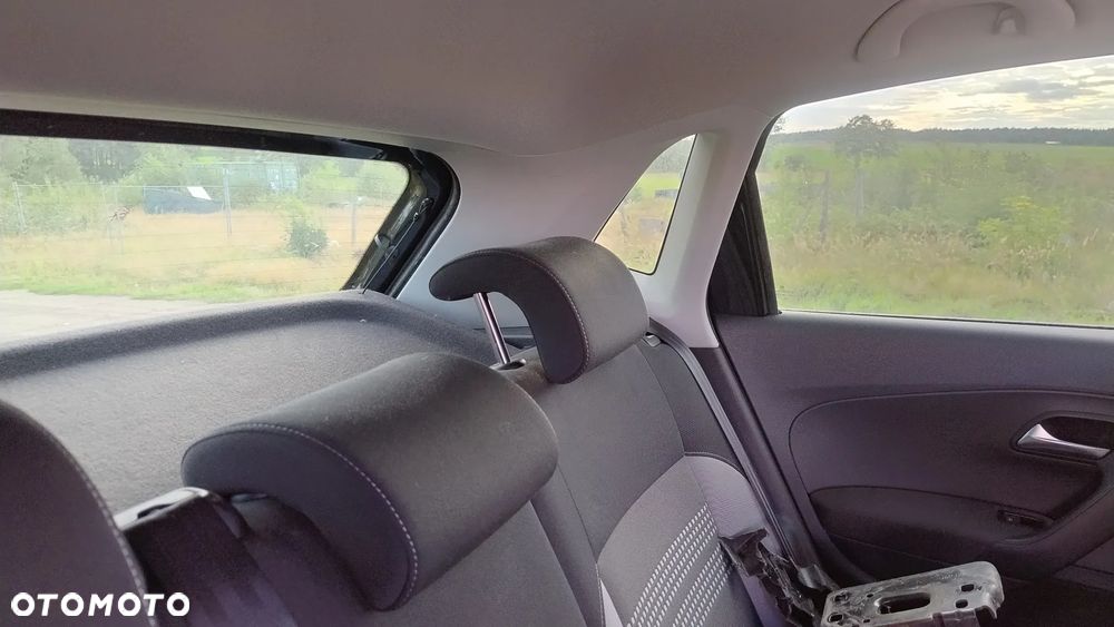Volkswagen Polo 1.2 TSI Life - 37