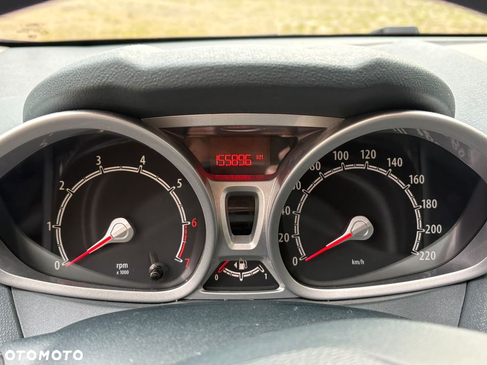 Ford Fiesta 1.4 Trend - 19