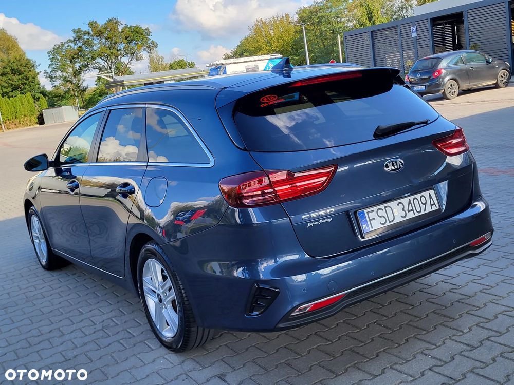 Kia Ceed - 10