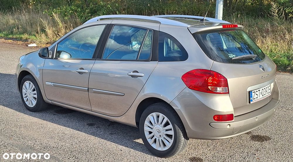 Renault Clio - 8