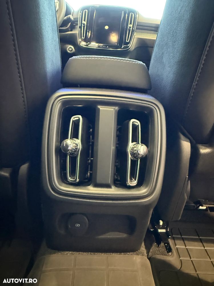 Volvo XC 40 - 26