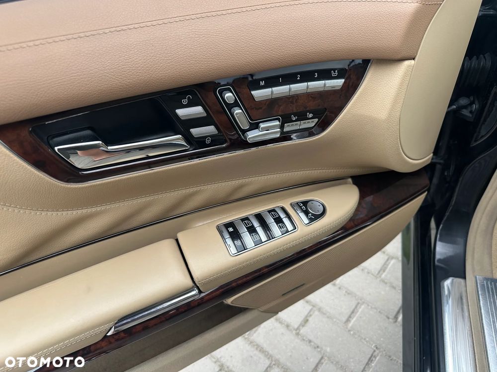 Mercedes-Benz CL - 30