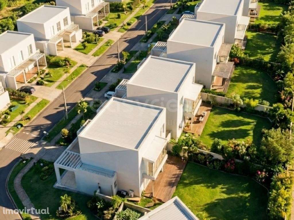 Lote 465 m2 para construção de moradia com 2 pisos e garagem em Tor... - Grande imagem: 2/15