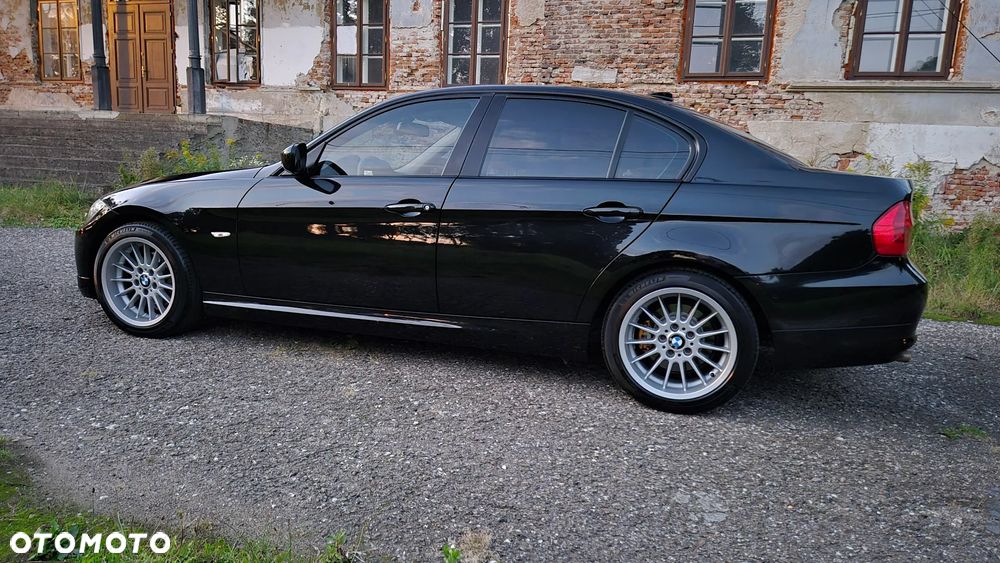 BMW Seria 3 - 32
