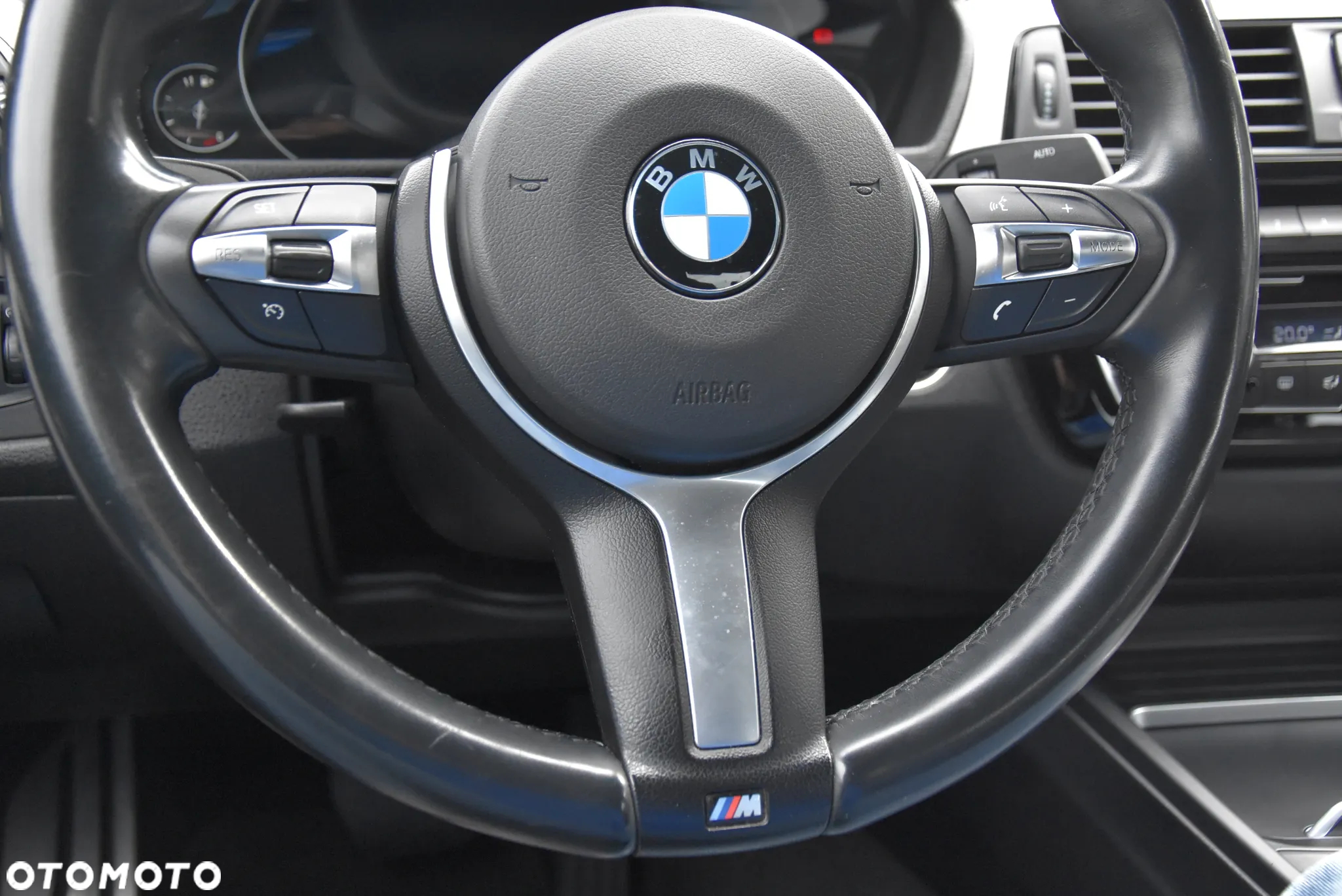 BMW Seria 3 320i Edition M Sport Shadow - 36