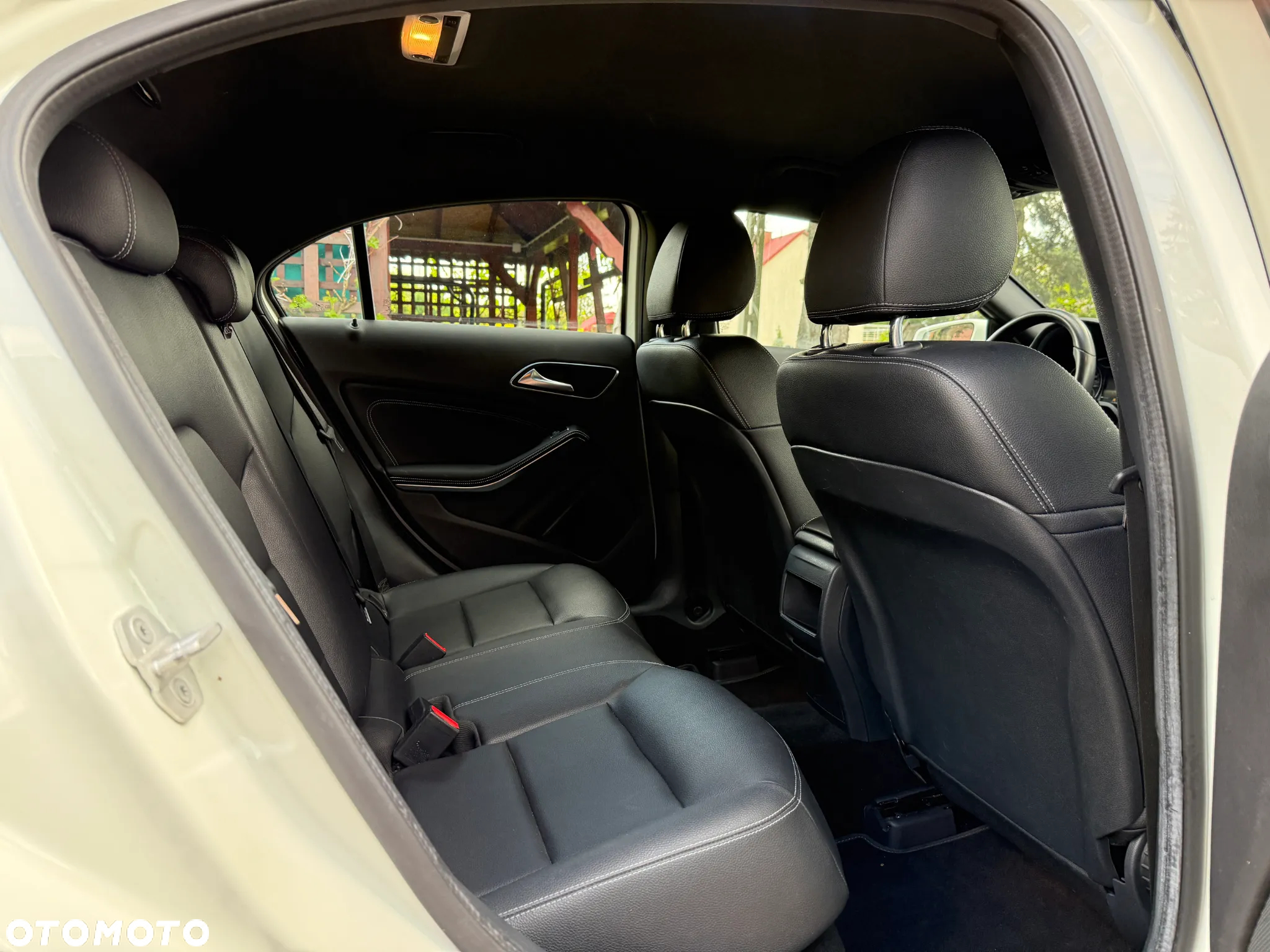 Mercedes-Benz Klasa A 180 d BlueEffICIENCY Edition - 19