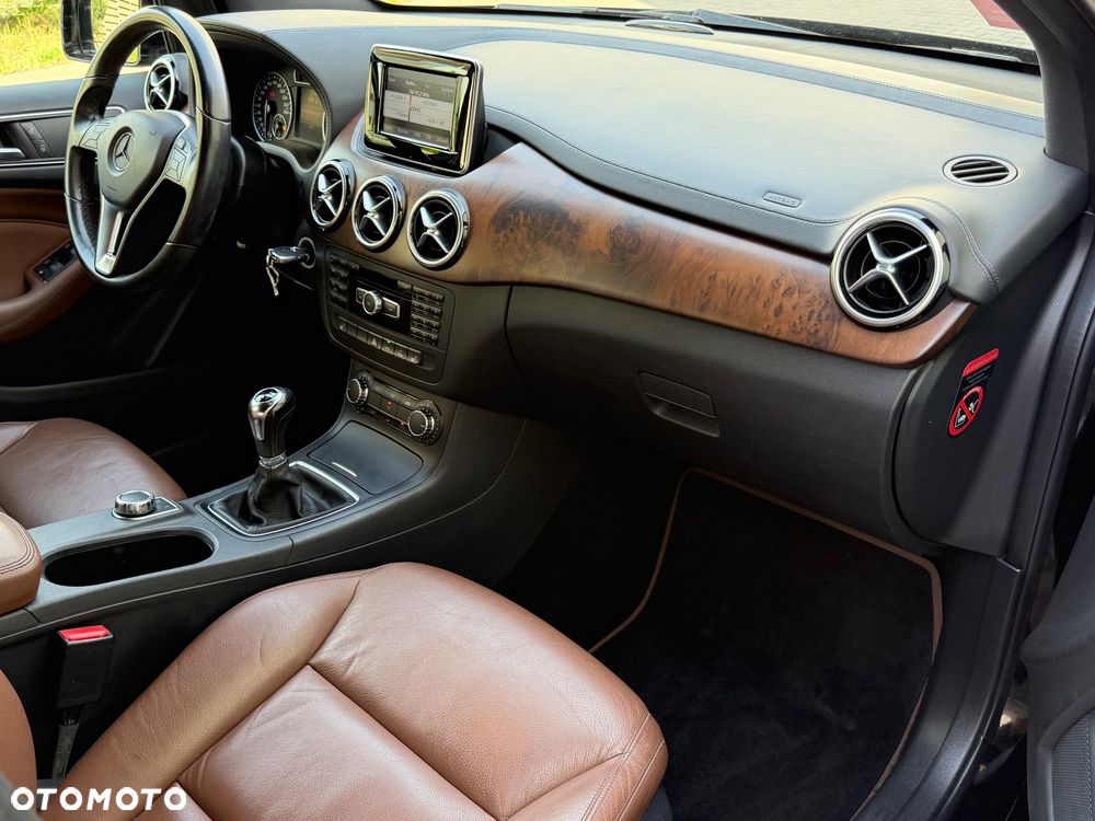 Mercedes-Benz Klasa B - 21