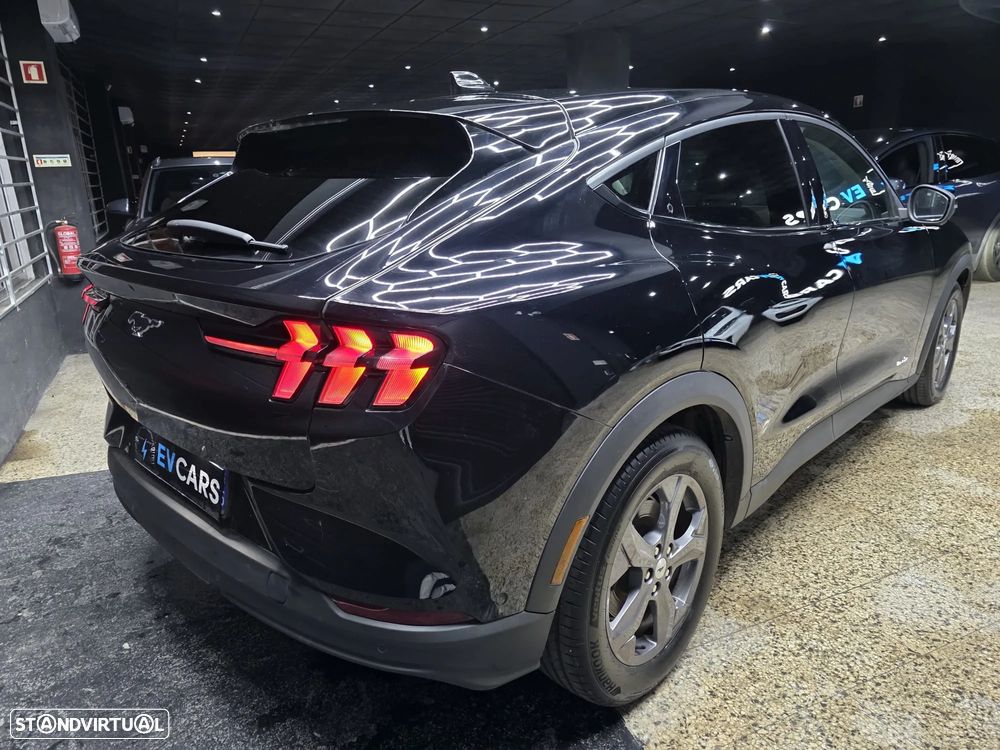 Ford Mustang Mach-E 75.7 kWh Base - 5