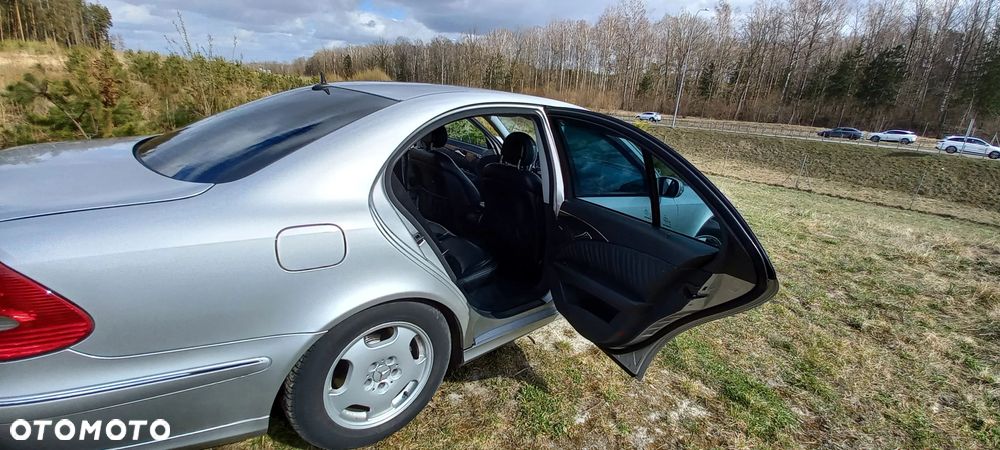 Mercedes-Benz Klasa E 200 Kompressor Automatik Avantgarde - 27