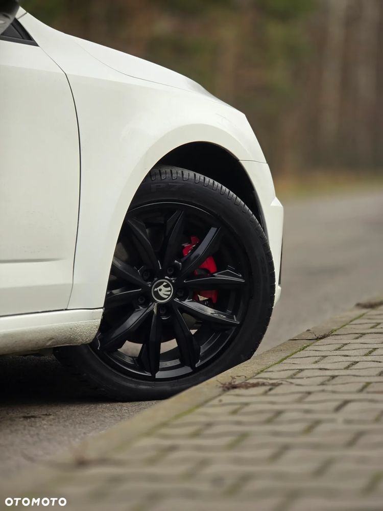 Skoda Octavia 2.0 TDI 4x4 DSG RS - 38