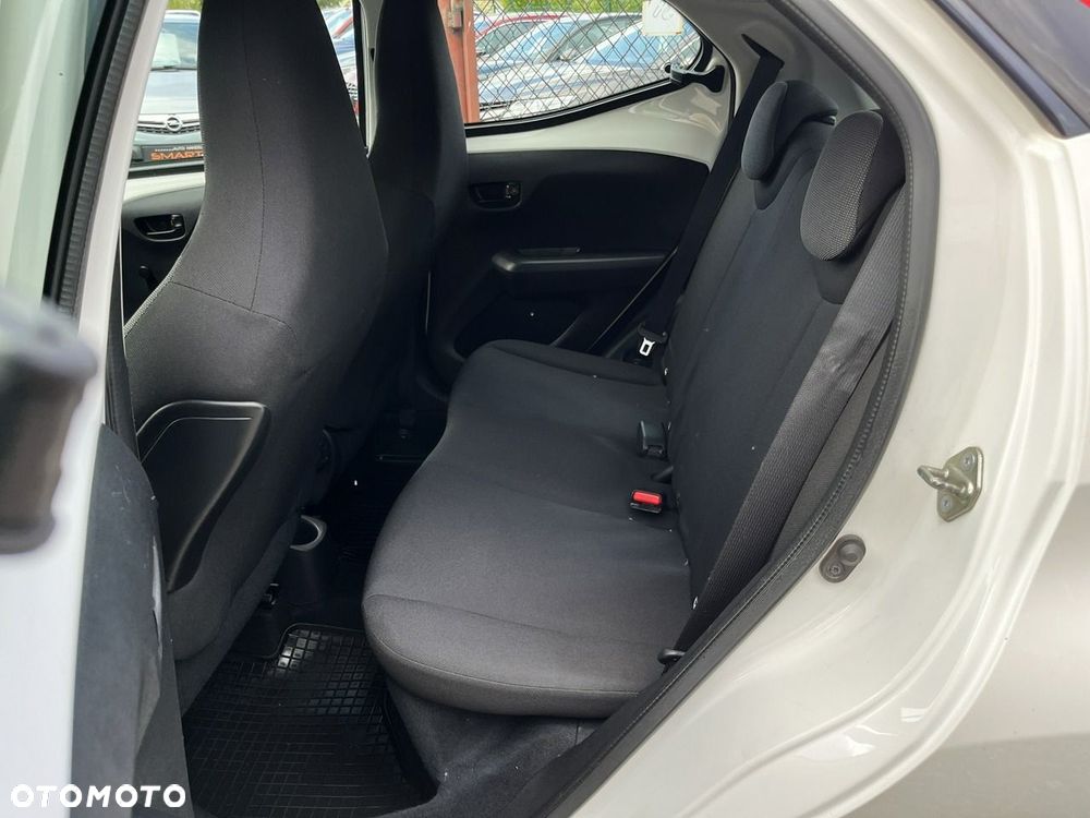 Toyota Aygo x-play club - 24