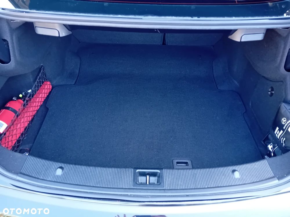 Mercedes-Benz Klasa E 350 CGI Coupe BlueEFFICIENCY 7G-TRONIC Elegance - 26