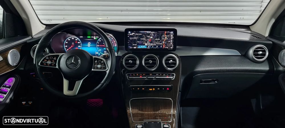 Mercedes-Benz GLC 300 e 4Matic 9G-TRONIC AMG Line - 14