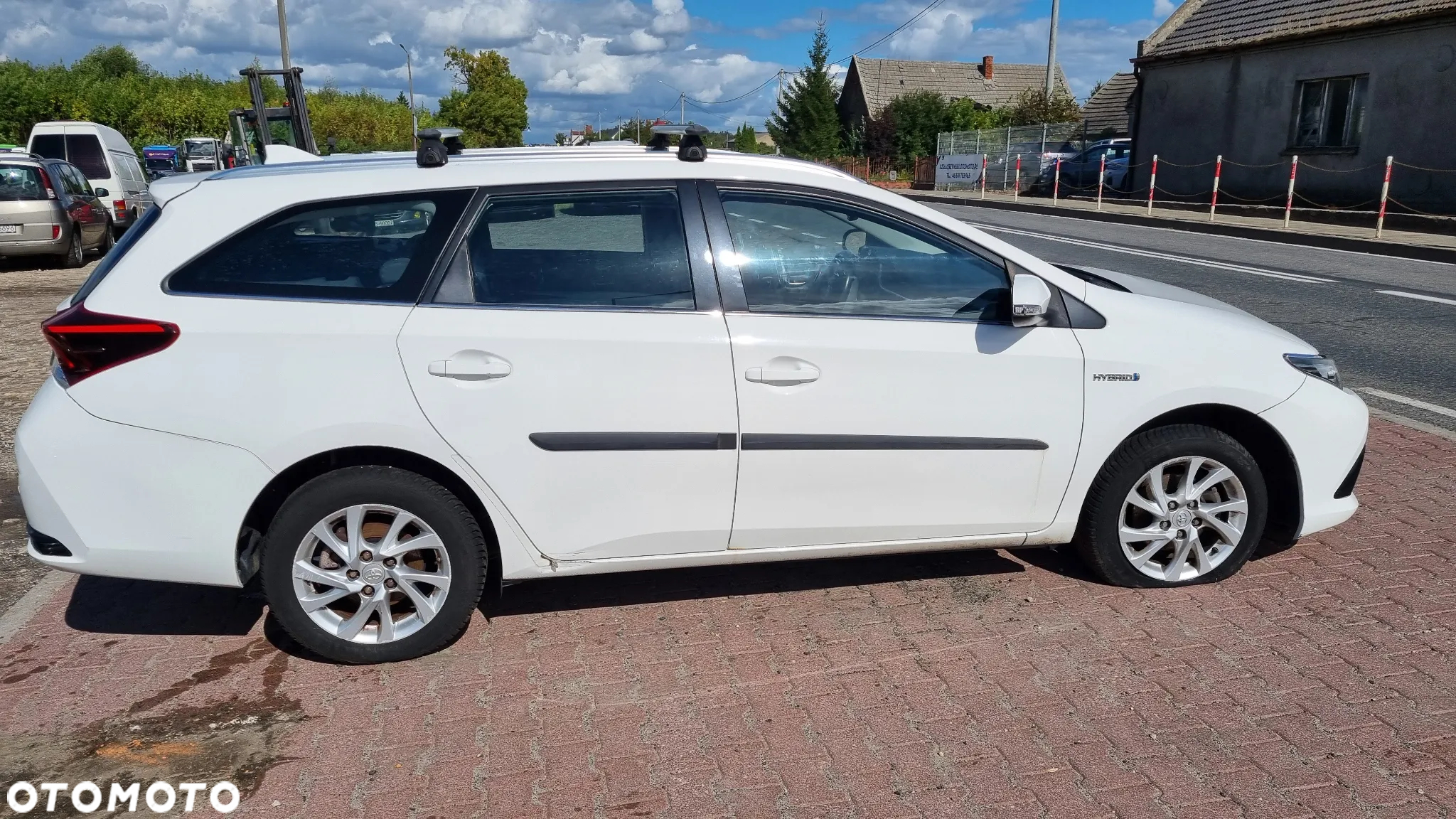 Toyota Auris 1.8 VVT-i Hybrid Automatik Comfort - 11