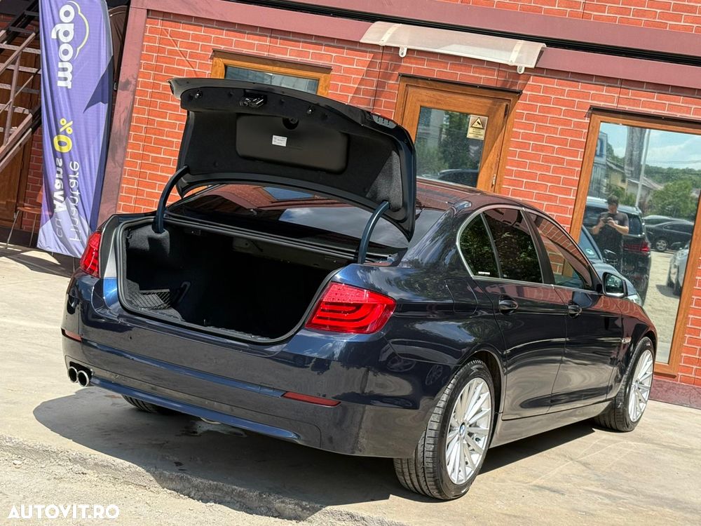 BMW Seria 5 520d - 25