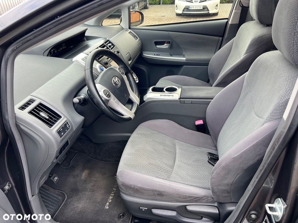 Toyota Prius+ (Hybrid) Comfort - 19