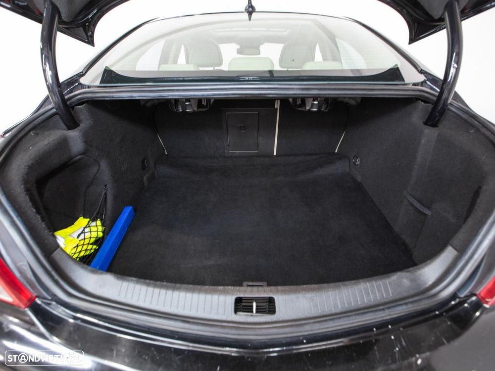 Opel Insignia - 13
