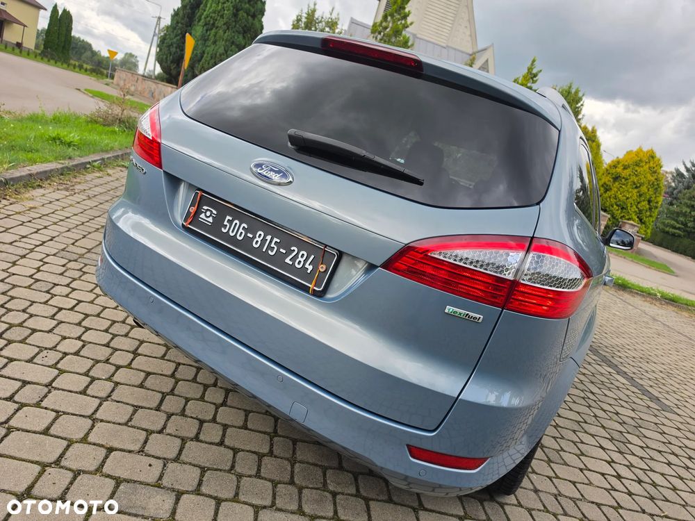 Ford Mondeo 2.0 Ghia Executive - 12