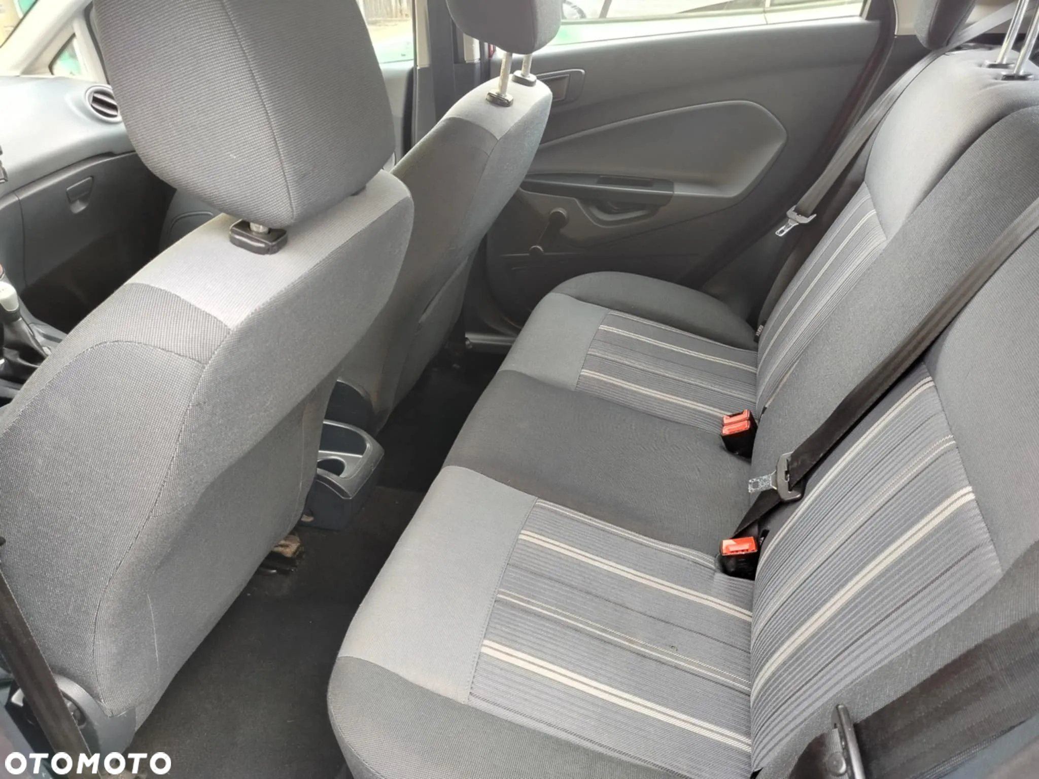 Ford Fiesta - 12