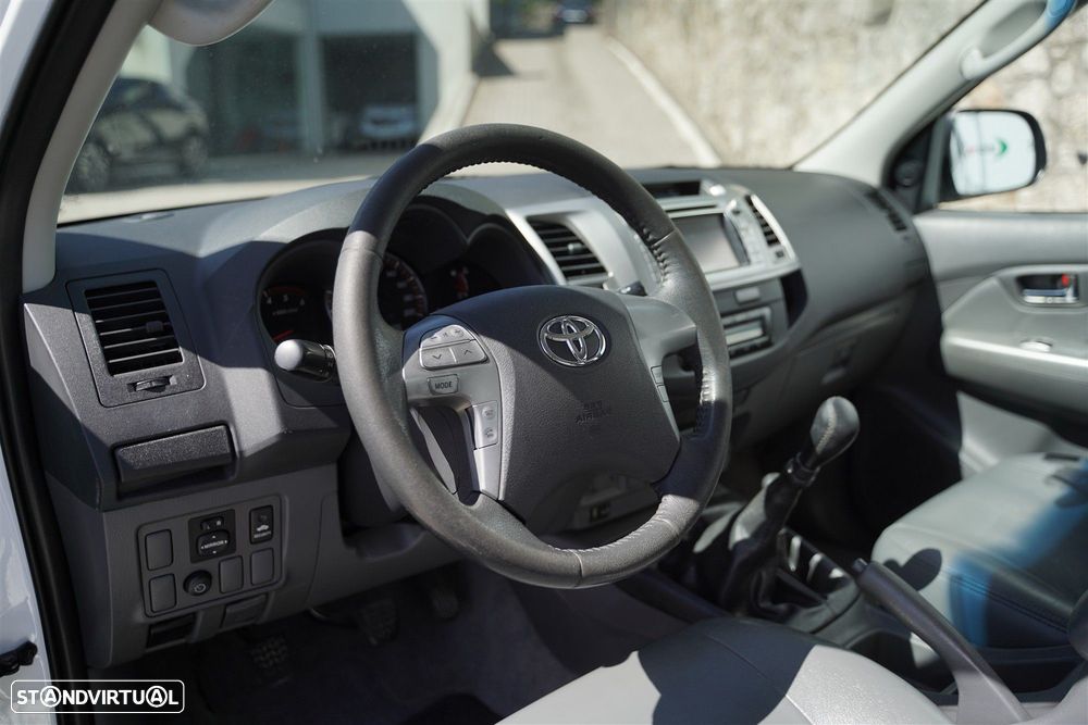 Toyota Hilux 3.0 D-4D 4WD CD Tracker - 27