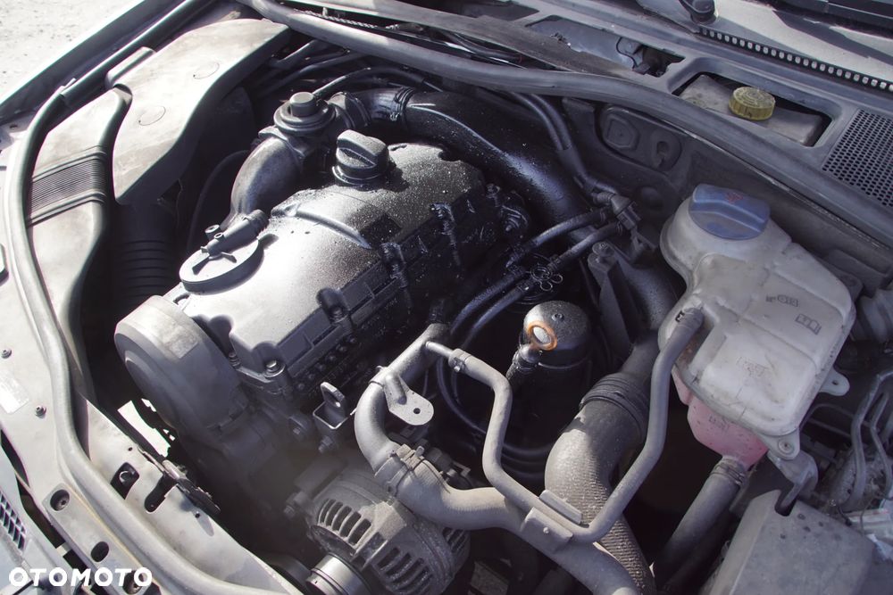 Auto na części - Volkswagen Passat B5 Lift 1.9 TDI 131 KM AVF FRK LD7W 2003R Silnik Skrzynia Drzwi Maska Błotnik Klapa Zderzak Lusterko Lampa Klamka Szyba Deska Kokpit Sterownik Moduł Czujnik Licznik Panel Kierownica - 17