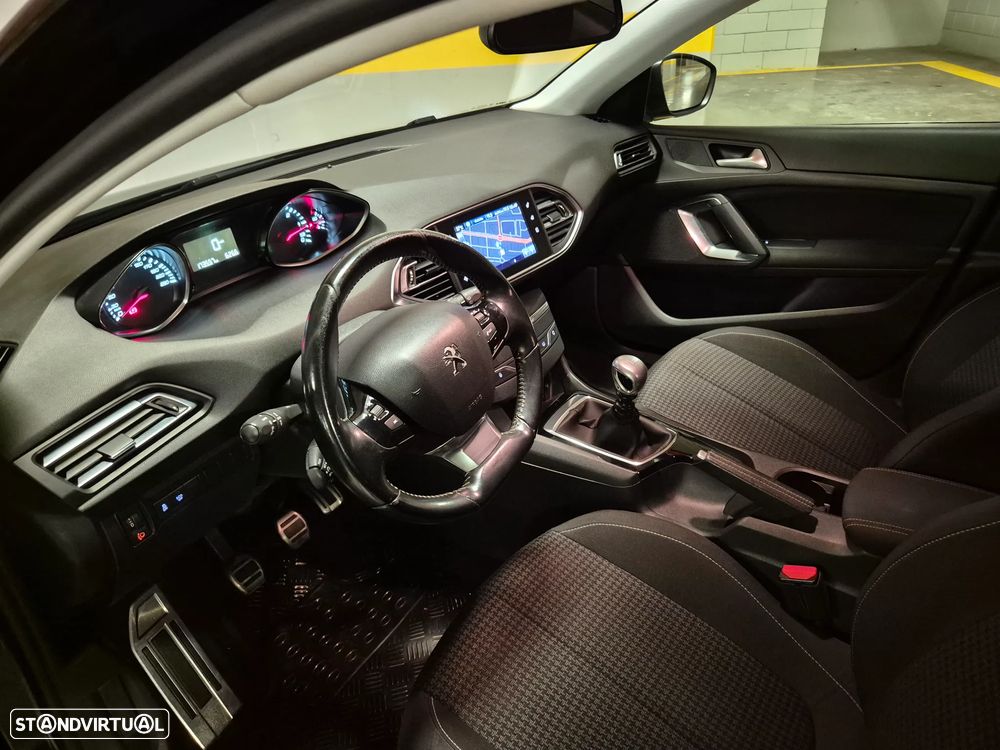 Peugeot 308 1.6 BlueHDi Style J17 - 31