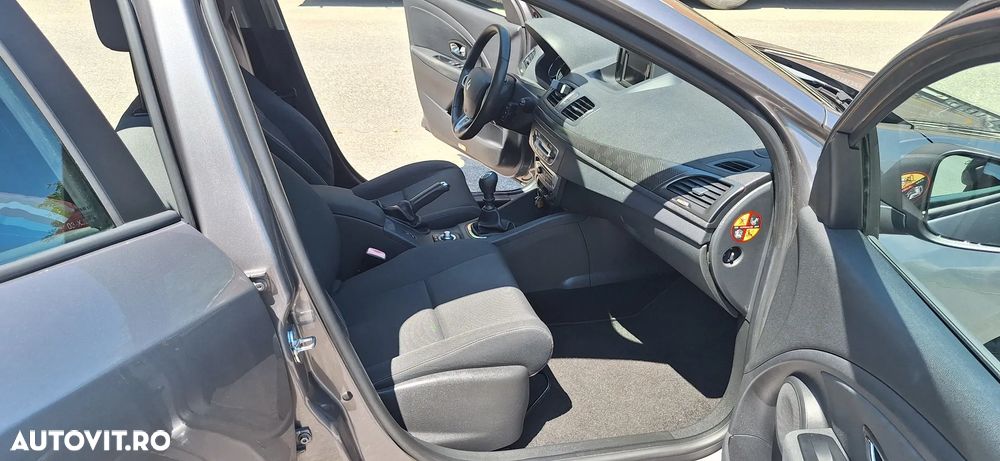 Renault Megane 1.5 dCI Privilege - 9