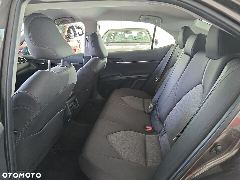Toyota Camry 2.5 Hybrid Comfort CVT - 11