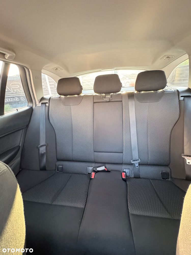 BMW Seria 3 318d - 9