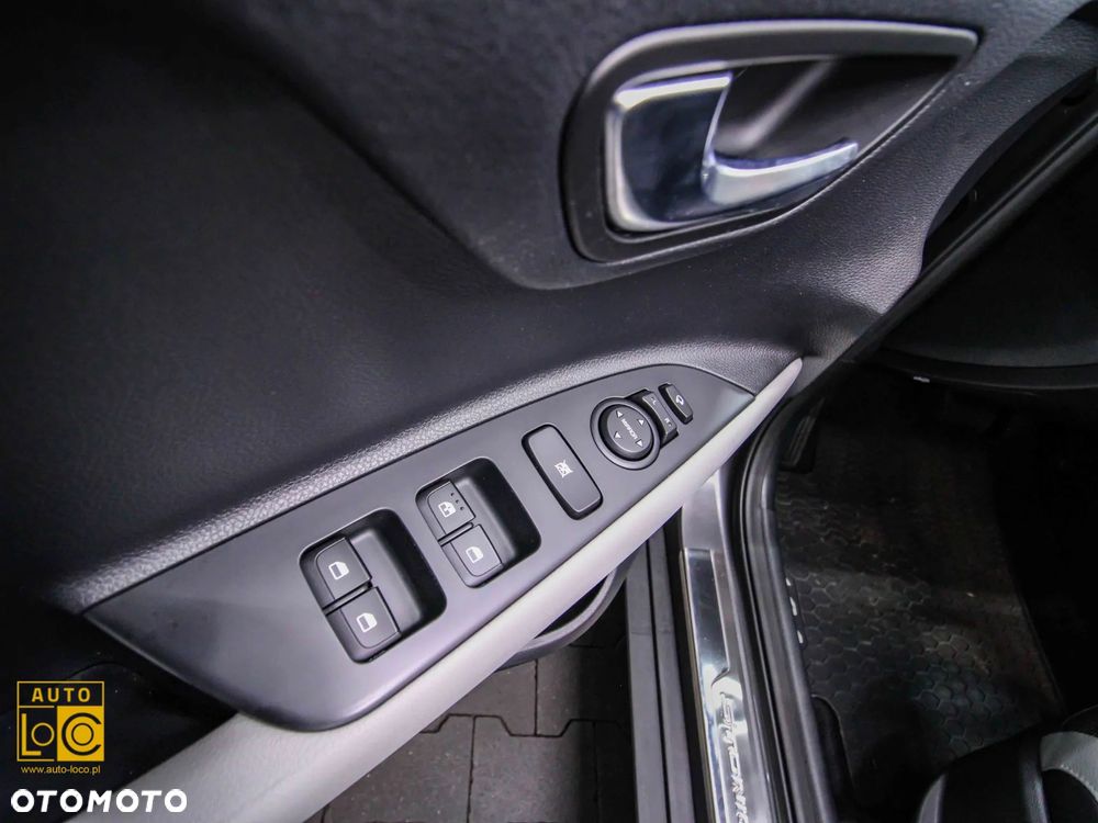 Kia Stonic 1.0 T-GDI L Business Line DCT - 26