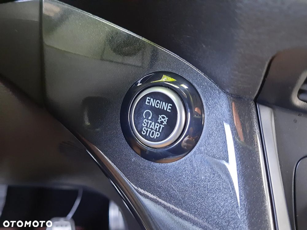 Ford Kuga 1.5 EcoBoost 2x4 ST-Line - 23