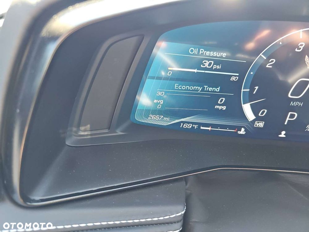 Chevrolet Corvette - 12