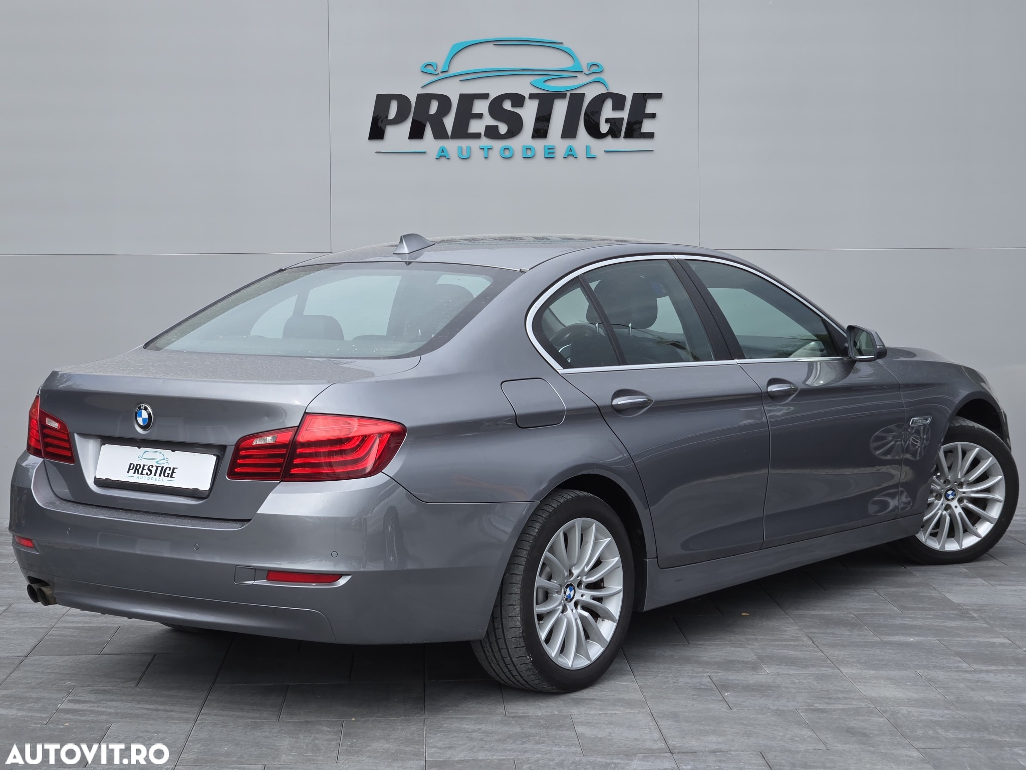 BMW Seria 5 525d Sport-Aut. Luxury Line - 5