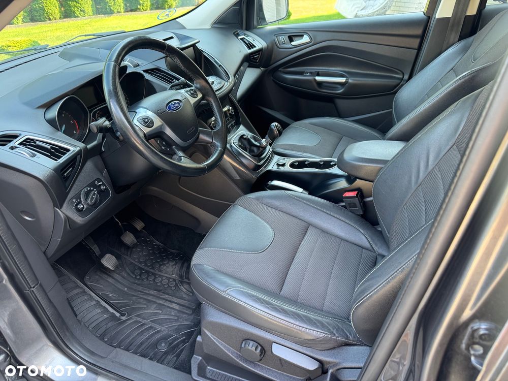 Ford Kuga 2.0 TDCi 2x4 Titanium - 27